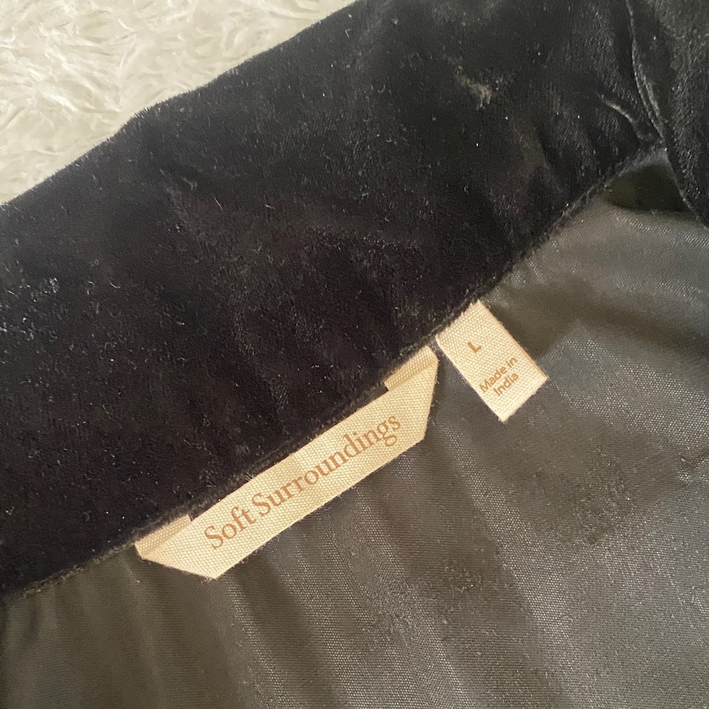 Soft Surroundings Black Velvet Long Sleeve Collared Tunic with Cream Embroidery - Picture 4 of 4